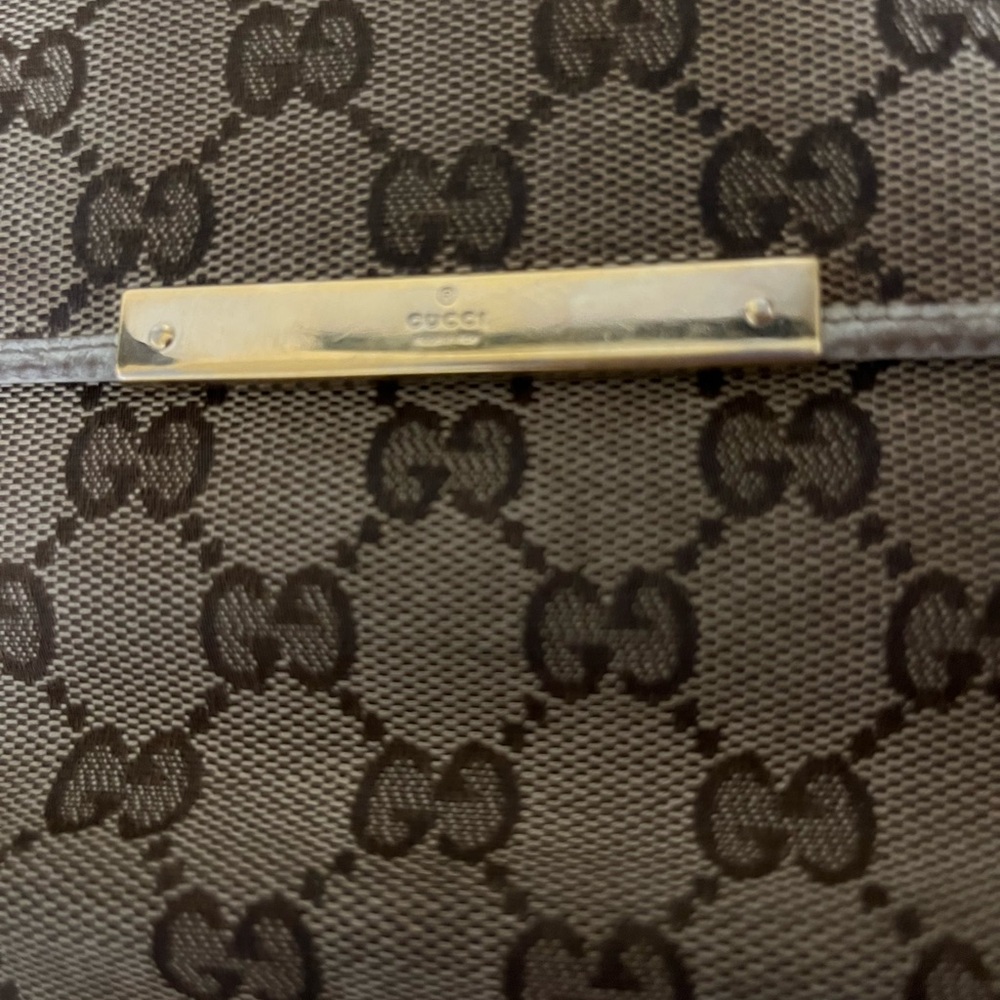 Gucci Beige and Brown Monogram Wallet - Picture 9 of 10
